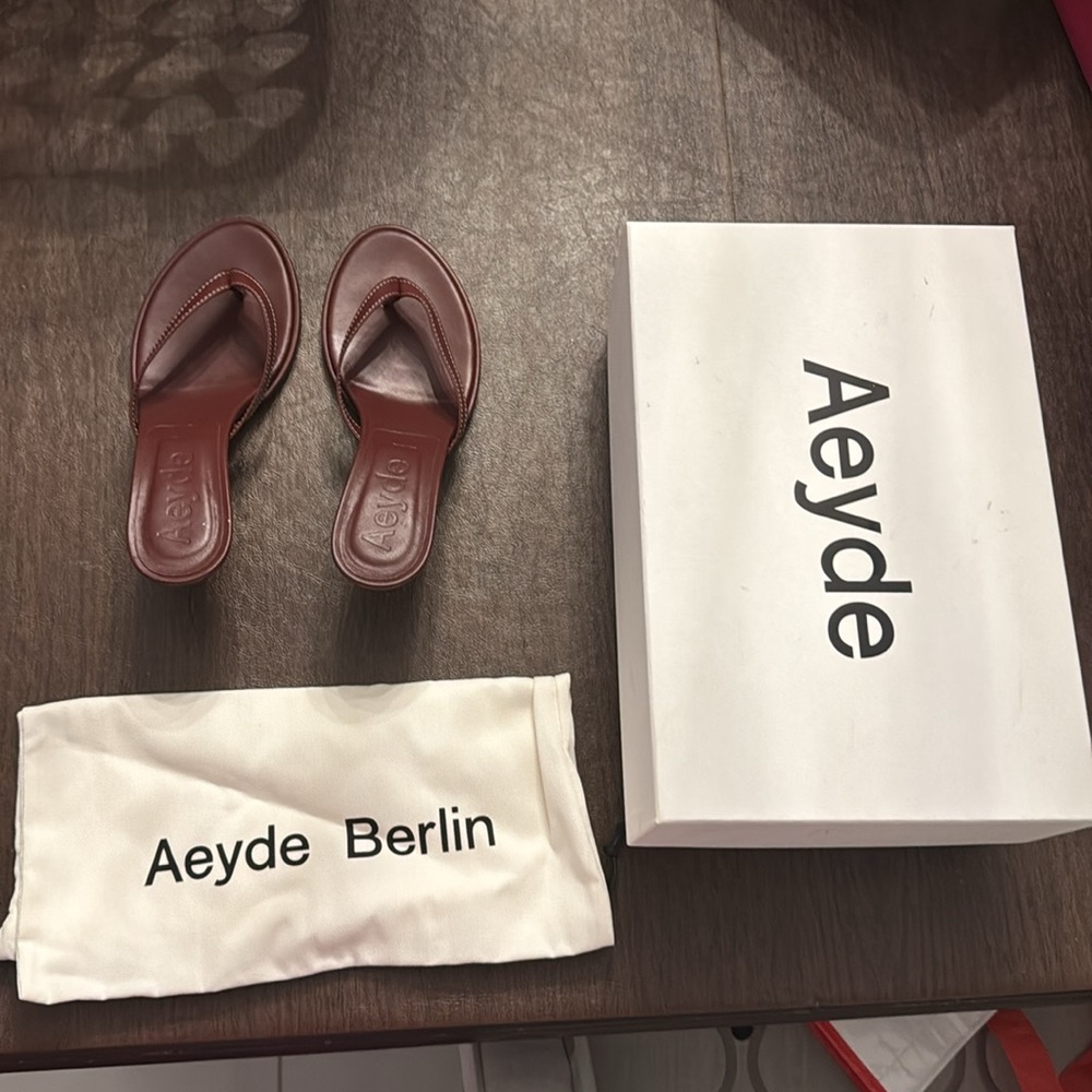 Aeyde Brown Leather Heels Elegant Design